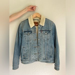 Levi’s Orginal Trucker Jacket/ with Sherpa Lining